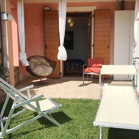 Luxury Apartments - Le Fate - Residence With Pool Манерба-дель-Гарда Екстер'єр фото