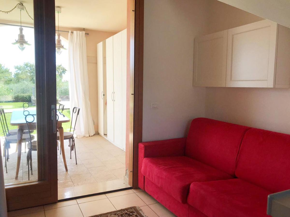 Luxury Apartments - Le Fate - Residence With Pool Манерба-дель-Гарда Екстер'єр фото