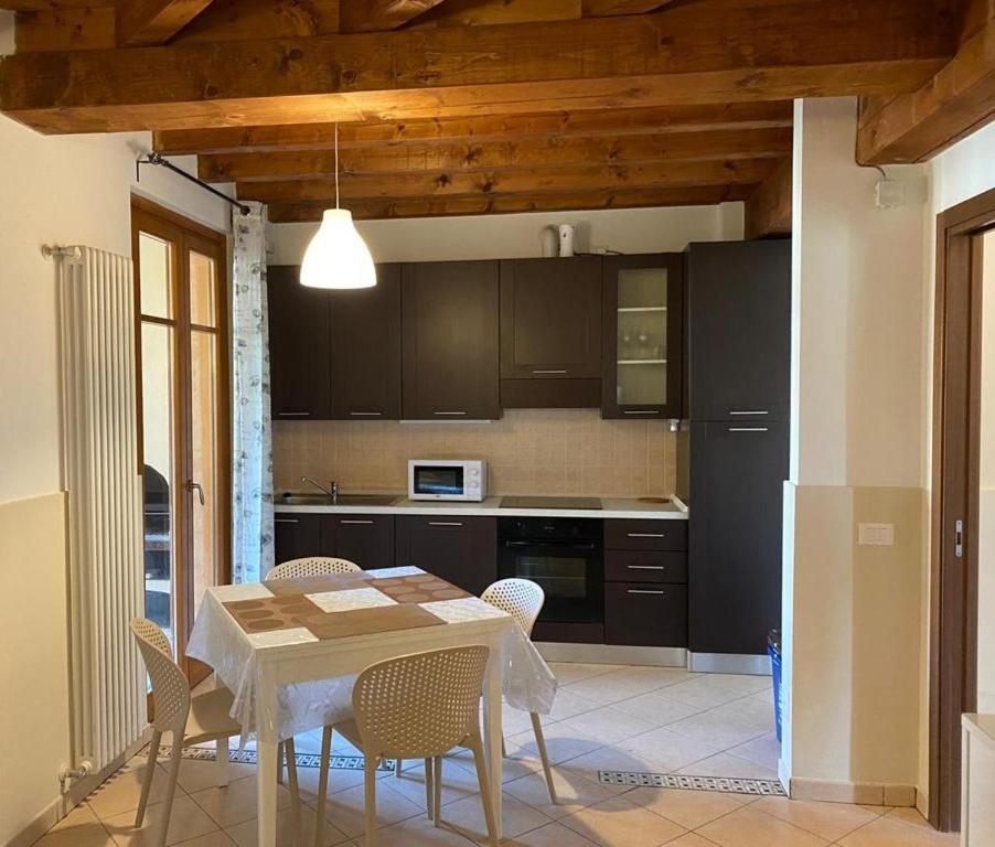 Luxury Apartments - Le Fate - Residence With Pool Манерба-дель-Гарда Екстер'єр фото