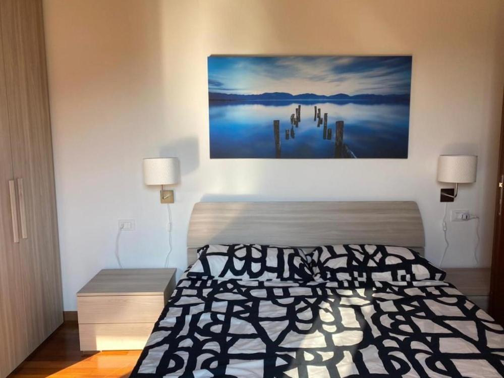 Luxury Apartments - Le Fate - Residence With Pool Манерба-дель-Гарда Екстер'єр фото