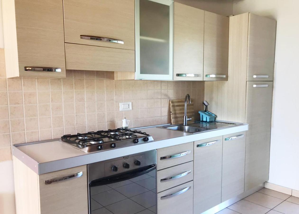 Luxury Apartments - Le Fate - Residence With Pool Манерба-дель-Гарда Екстер'єр фото