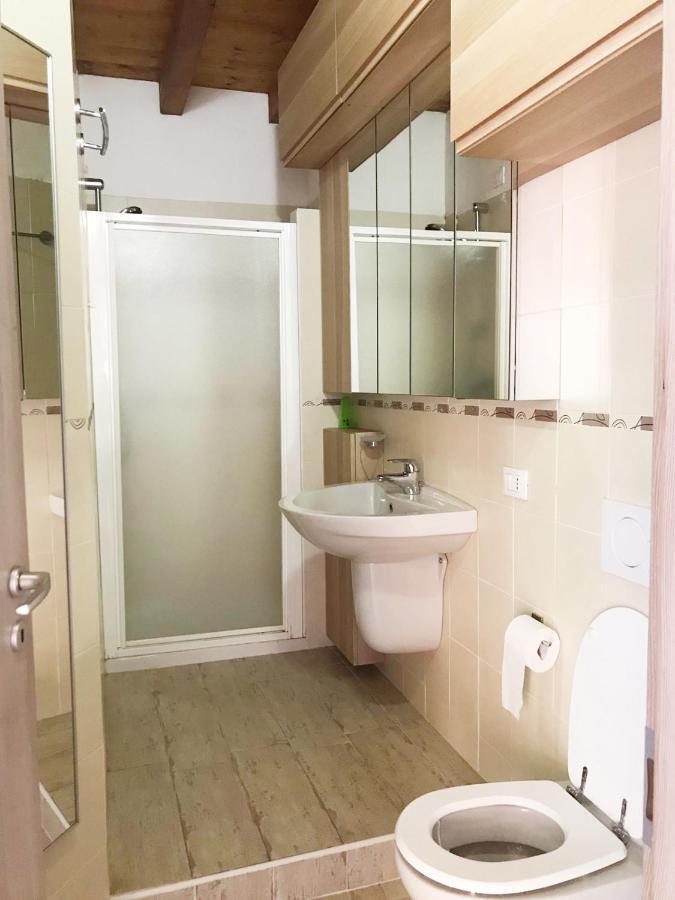 Luxury Apartments - Le Fate - Residence With Pool Манерба-дель-Гарда Екстер'єр фото