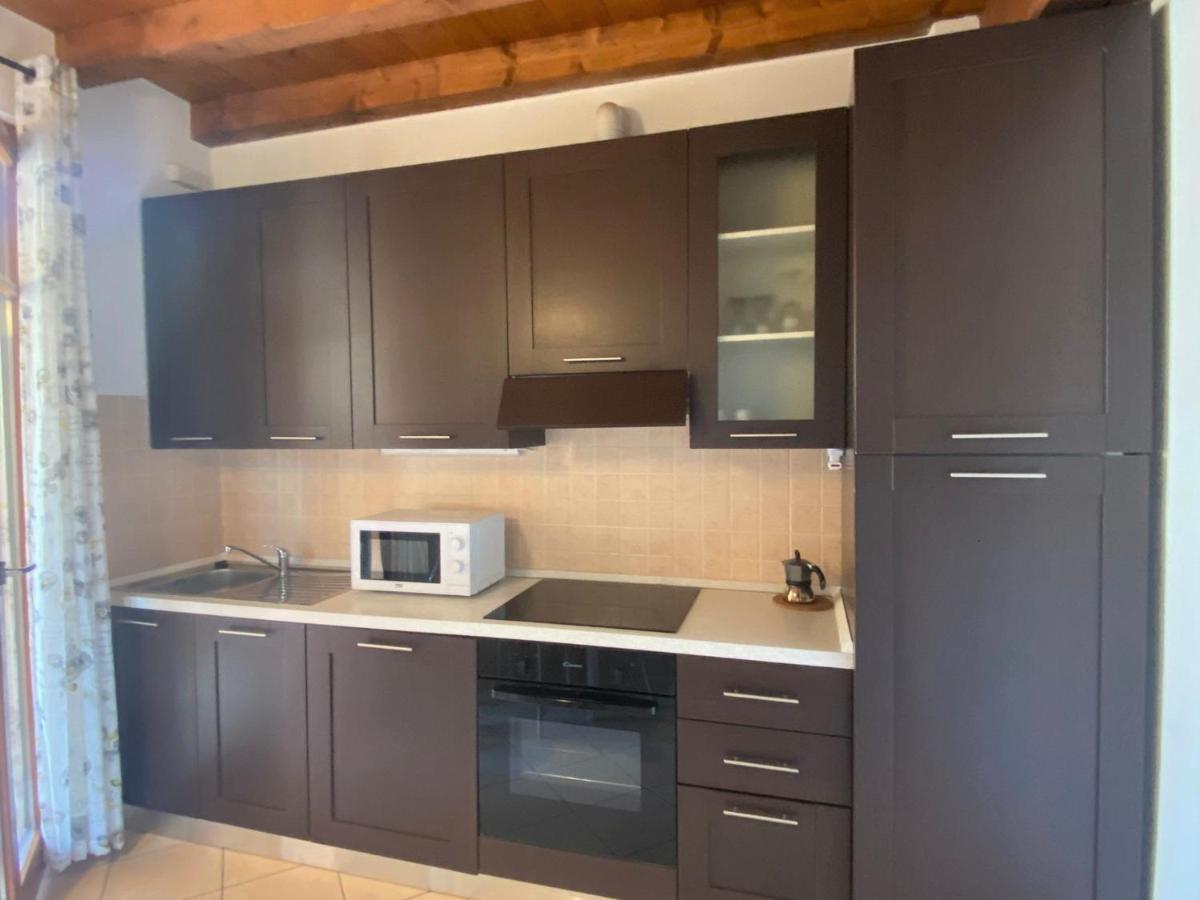 Luxury Apartments - Le Fate - Residence With Pool Манерба-дель-Гарда Екстер'єр фото