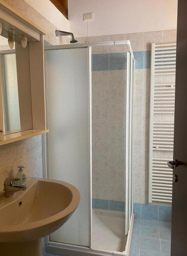 Luxury Apartments - Le Fate - Residence With Pool Манерба-дель-Гарда Екстер'єр фото
